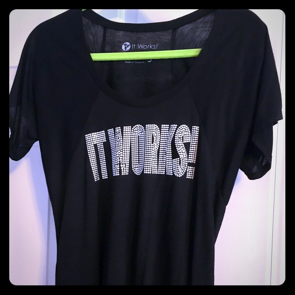 It Works Women’s Shirts